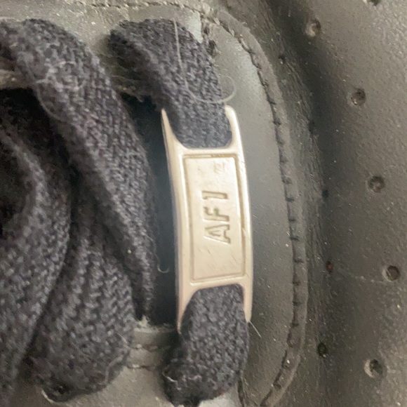 AF1 - Picture 3 of 4